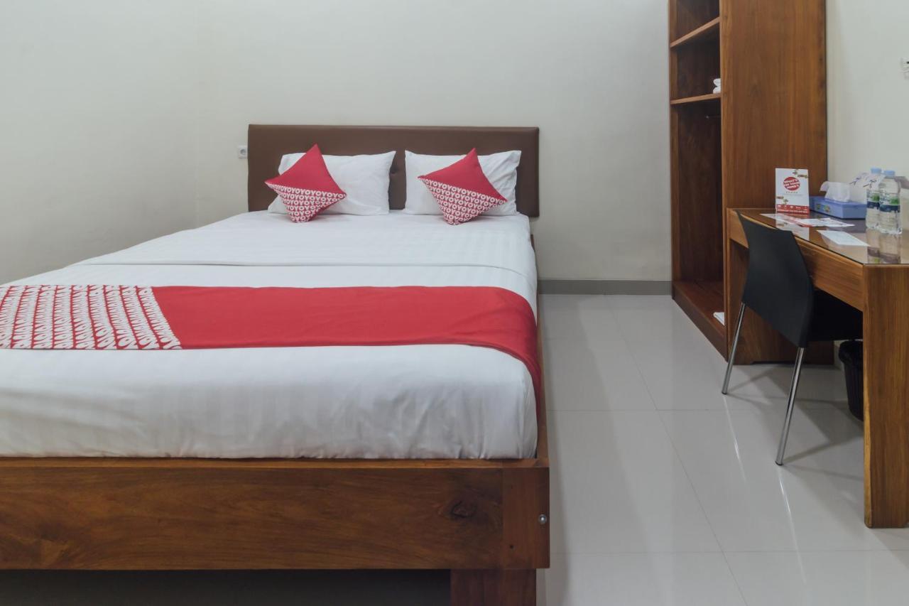 Clean & Comfort Homestay อัมบอน ภายนอก รูปภาพ