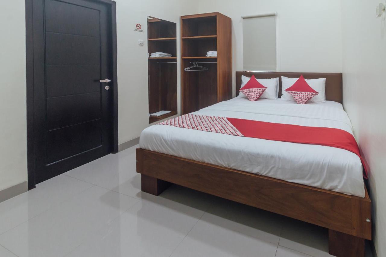 Clean & Comfort Homestay อัมบอน ภายนอก รูปภาพ