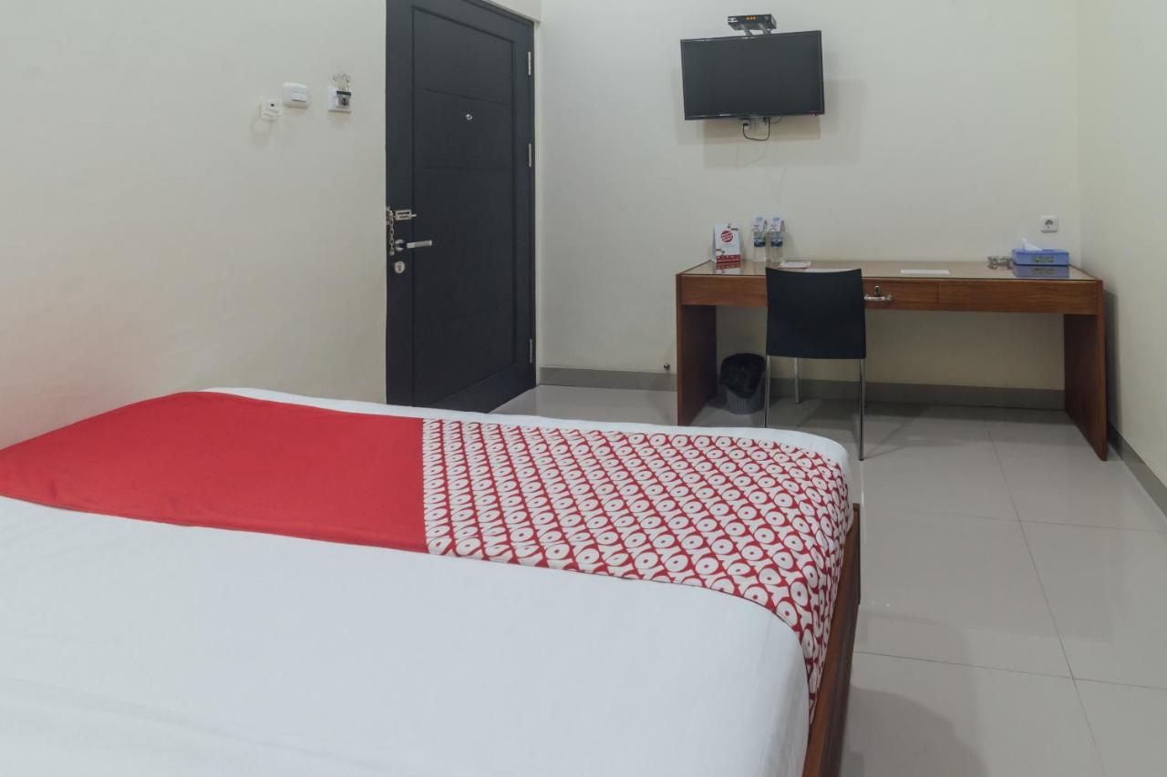 Clean & Comfort Homestay อัมบอน ภายนอก รูปภาพ