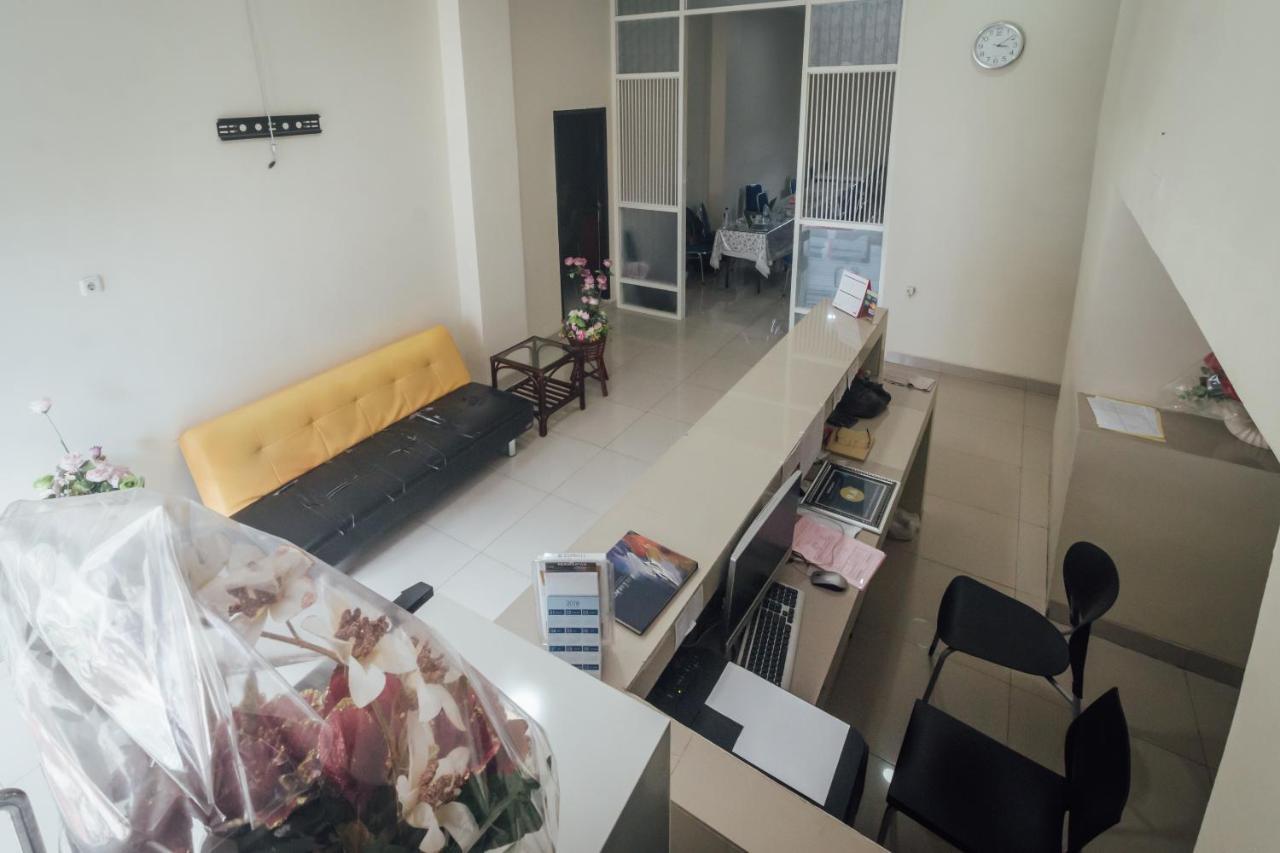 Clean & Comfort Homestay อัมบอน ภายนอก รูปภาพ