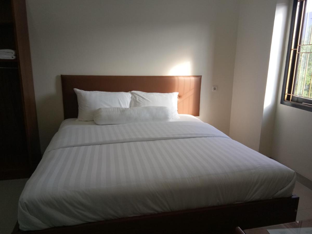 Clean & Comfort Homestay อัมบอน ภายนอก รูปภาพ