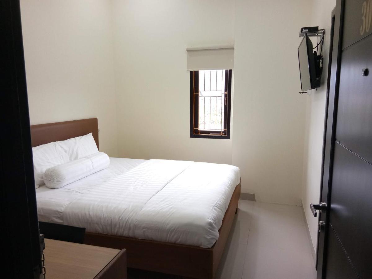 Clean & Comfort Homestay อัมบอน ภายนอก รูปภาพ