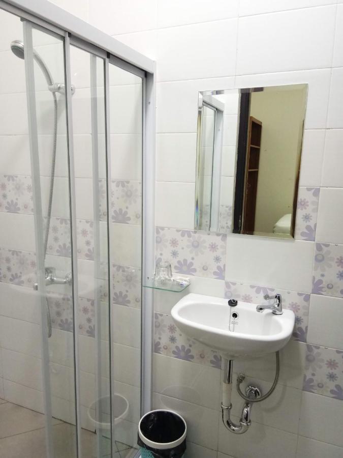 Clean & Comfort Homestay อัมบอน ภายนอก รูปภาพ